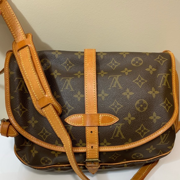 Louis Vuitton Handbags - Saumur 30
